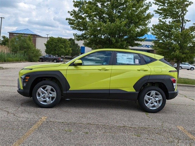 2024 Hyundai Kona SE photo 4