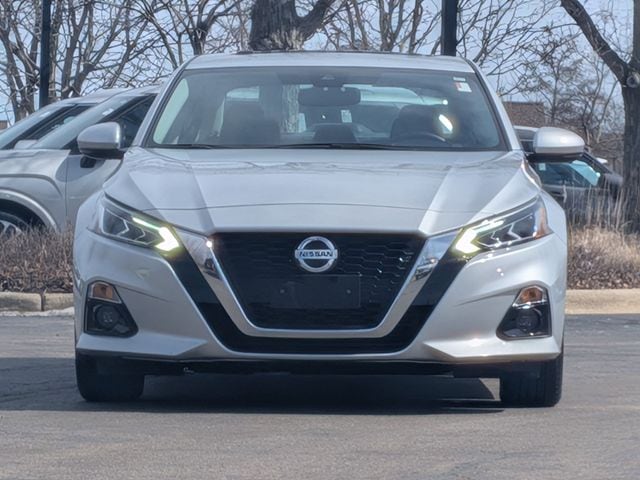 Used 2020 Nissan Altima SL with VIN 1N4BL4EV7LN313992 for sale in Algonquin, IL