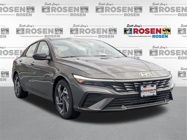 2025 Hyundai Elantra SEL's photo