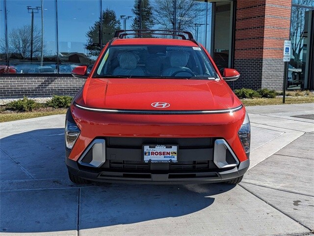 2024 Hyundai Kona SEL photo 2