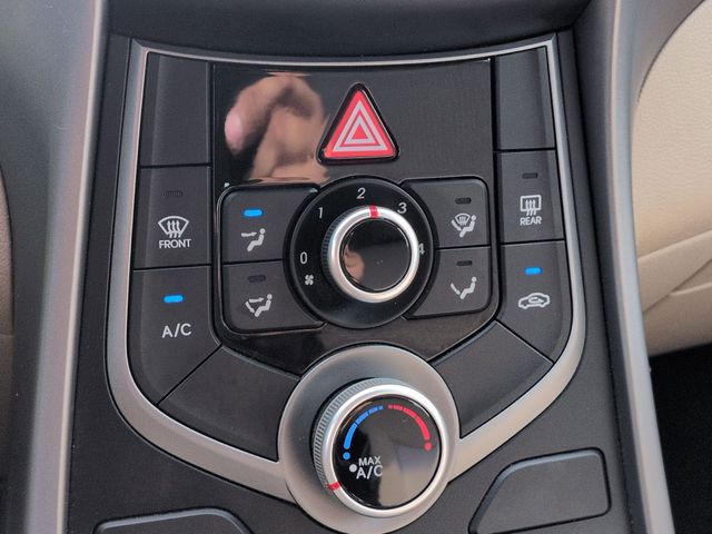 2015 Hyundai Elantra SE - Photo 18