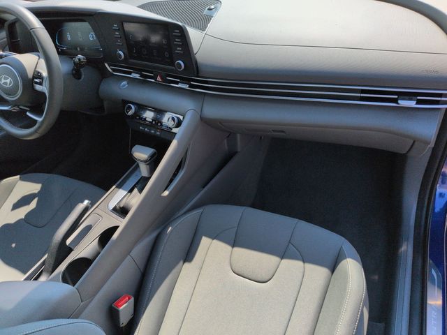 2025 Hyundai Elantra SEL - Photo 26