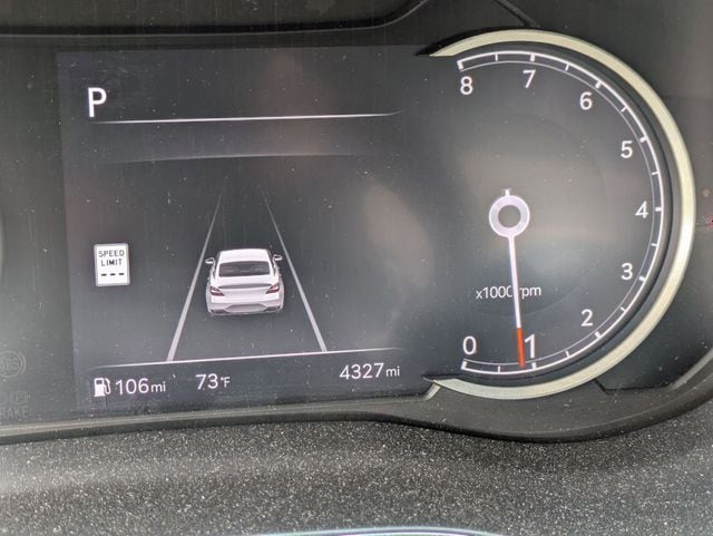 2025 GENESIS G70 Standard - Photo 15