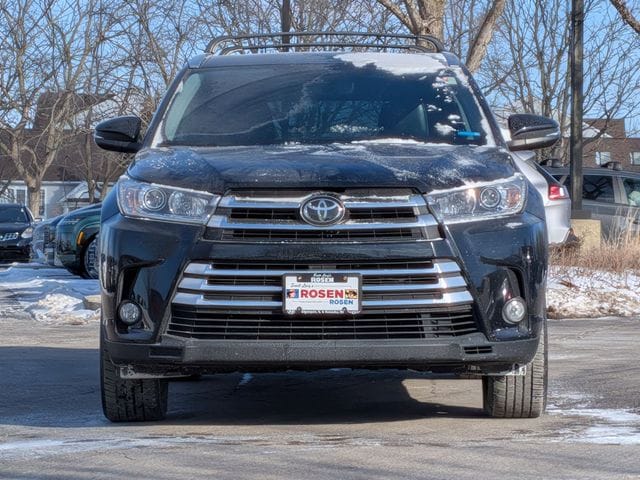 Used 2017 Toyota Highlander Limited with VIN 5TDDZRFH3HS400605 for sale in Algonquin, IL