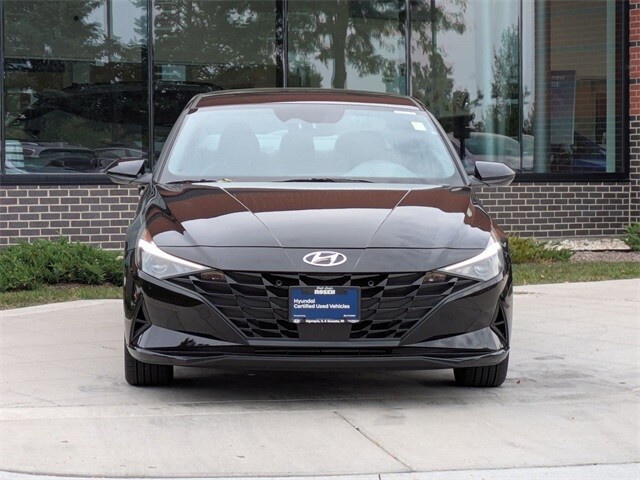 2023 Hyundai Elantra SEL photo 2