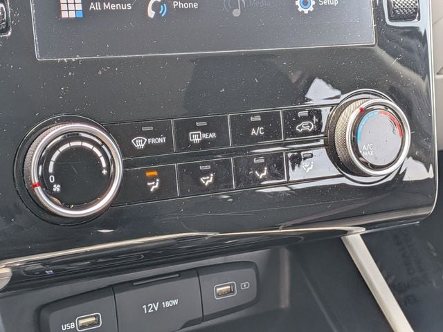2023 Hyundai Tucson SE - Photo 18