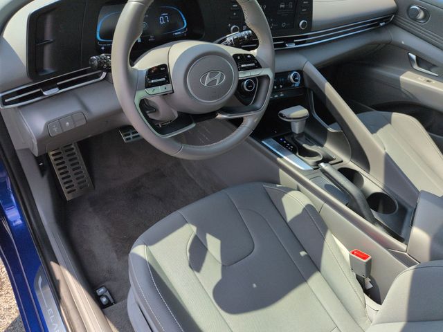 2025 Hyundai Elantra SEL - Photo 10