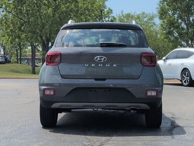 2023 Hyundai Venue SEL - Photo 6