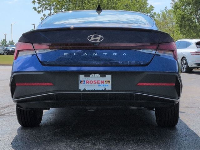 2025 Hyundai Elantra SEL - Photo 6