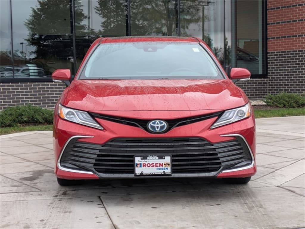 Used 2024 Toyota Camry Hybrid XLE Sedan
