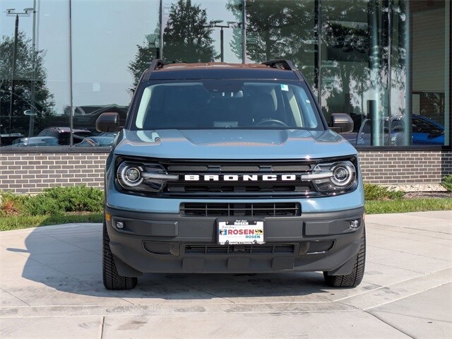 2021 Ford Bronco Sport Outer Banks photo 2