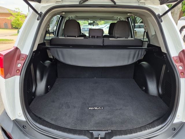 2015 Toyota RAV4 XLE - Photo 21