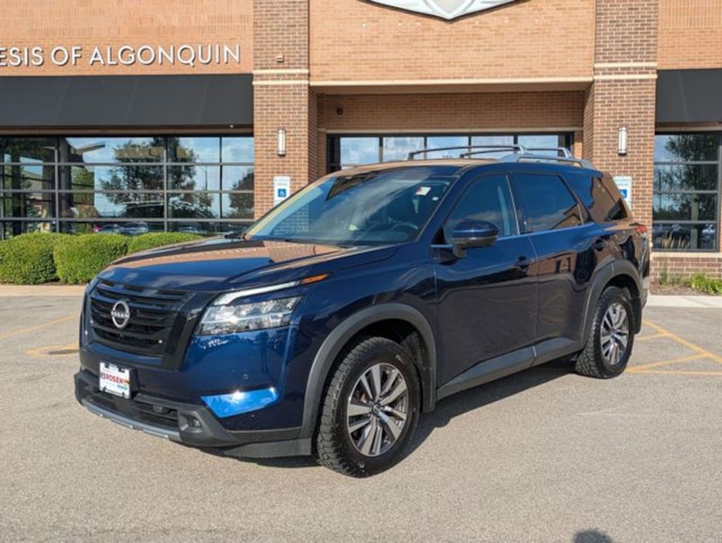 Used 2023 Nissan Pathfinder SL SUV
