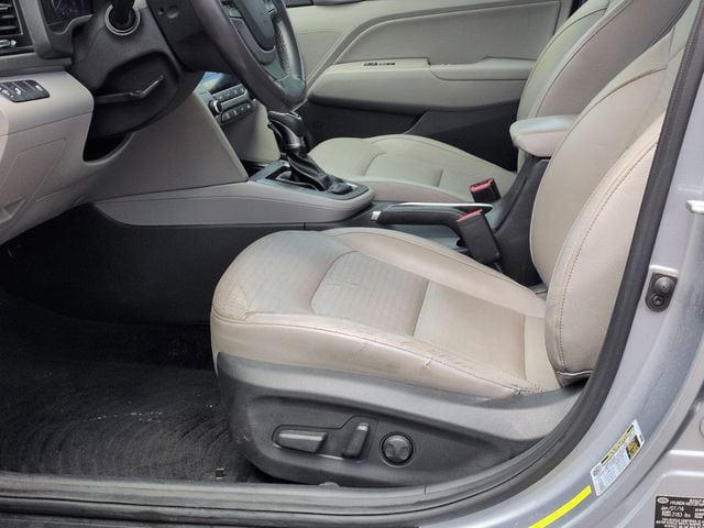 2017 Hyundai Elantra Limited - Photo 11