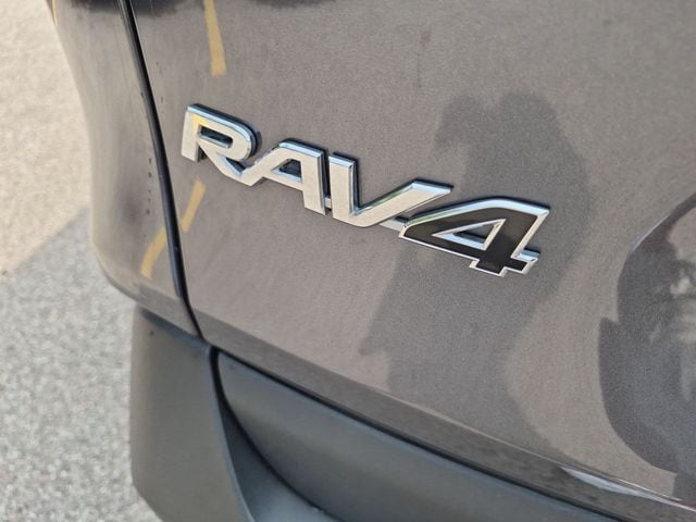 2023 Toyota RAV4 XLE - Photo 30