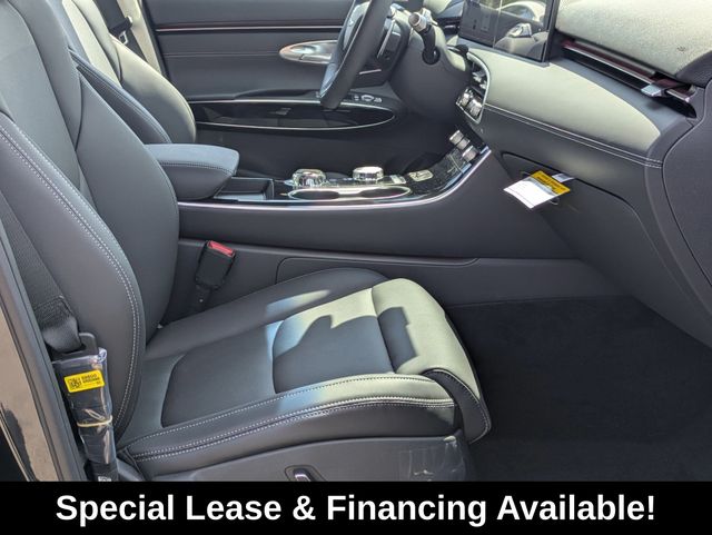 2026 GENESIS GV70 Standard - Photo 27