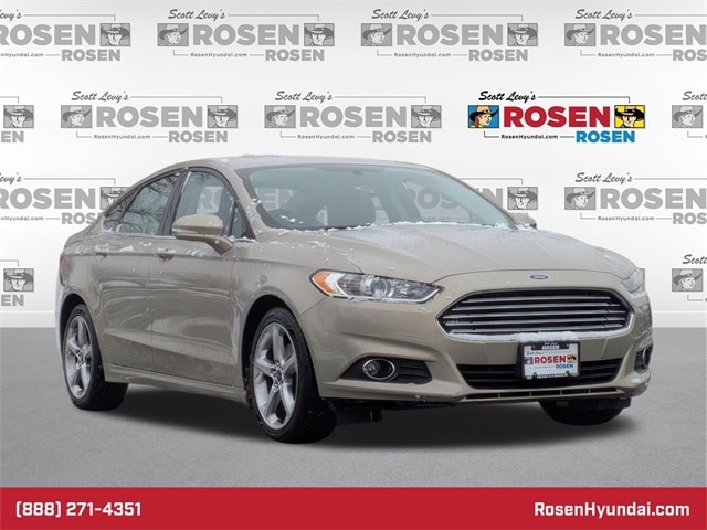 2015 Ford Fusion SE's photo