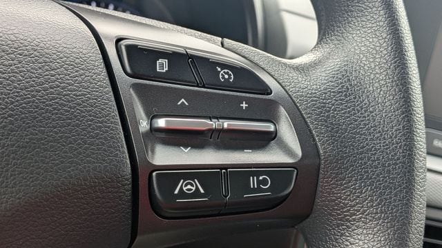 2023 Hyundai Kona SEL - Photo 15