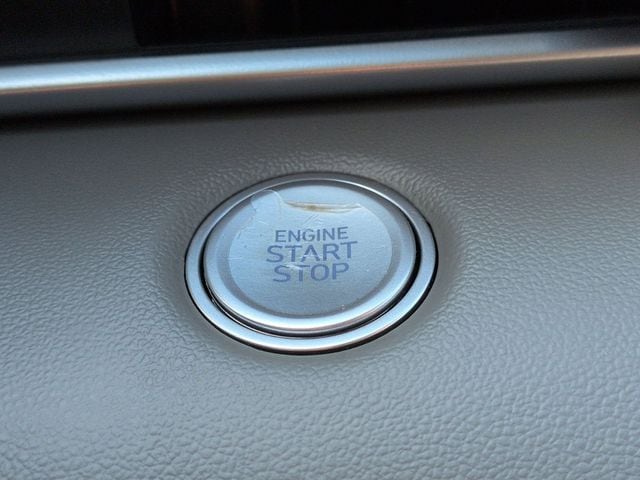 2025 Hyundai Elantra SEL - Photo 16