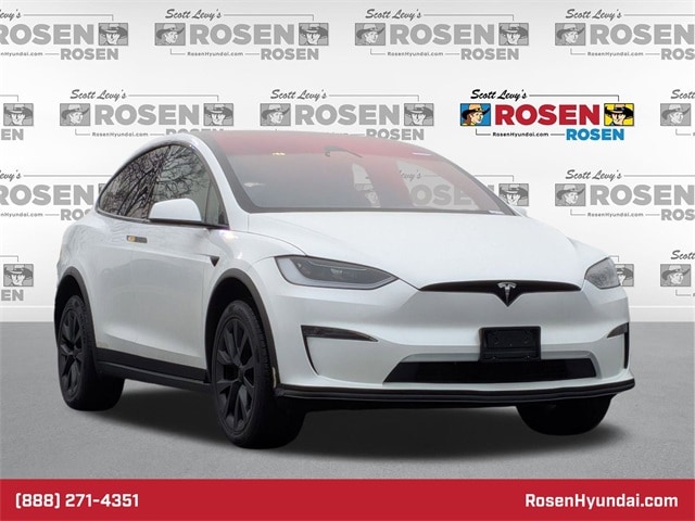 2023 Tesla Model X Long Range's photo