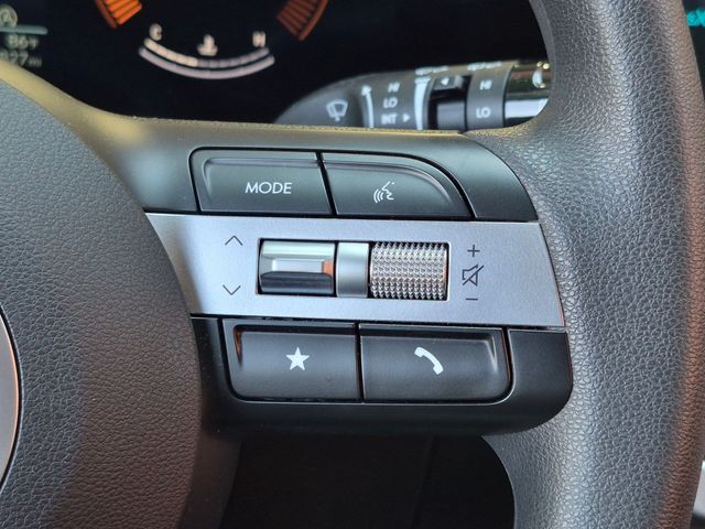 2025 Hyundai Tucson SE - Photo 15