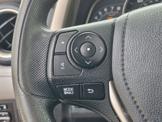 2015 Toyota RAV4 XLE - Photo 13