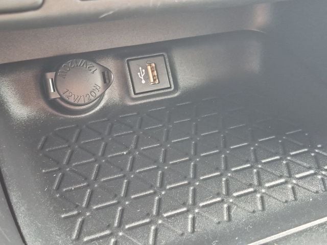 2023 Toyota RAV4 XLE - Photo 23