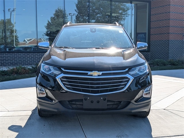 Used 2018 Chevrolet Equinox Premier with VIN 2GNAXMEV6J6134104 for sale in Algonquin, IL