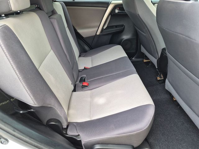 2015 Toyota RAV4 XLE - Photo 22
