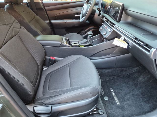2025 Hyundai Tucson SE - Photo 24