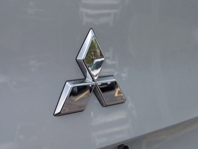 2023 Mitsubishi Outlander SE - Photo 26