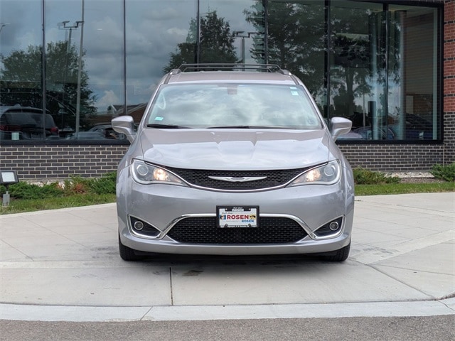 Used 2020 Chrysler Pacifica Touring L with VIN 2C4RC1BG4LR116164 for sale in Algonquin, IL