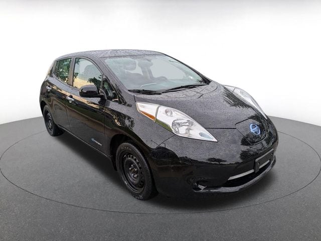 2016 Nissan Leaf S's photo