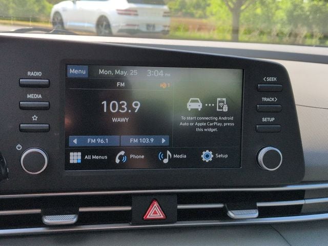 2025 Hyundai Elantra SEL - Photo 17