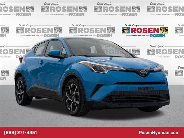 2019 Toyota C-HR XLE's photo