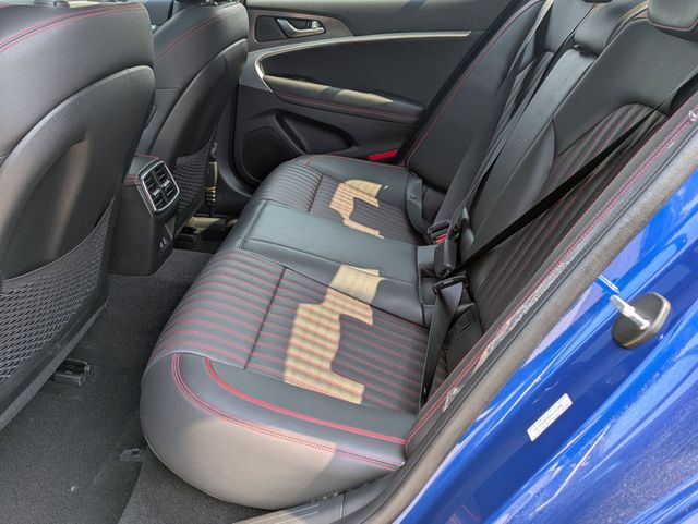 2025 GENESIS G70 Standard - Photo 24