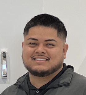 Staff member Eddie Hernandez from ID_fd50d76d2c18