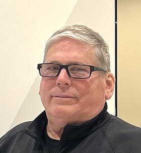 Staff member Robert Murphy from ID_654b420d6c20