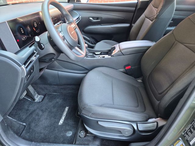 2025 Hyundai Tucson SE - Photo 11