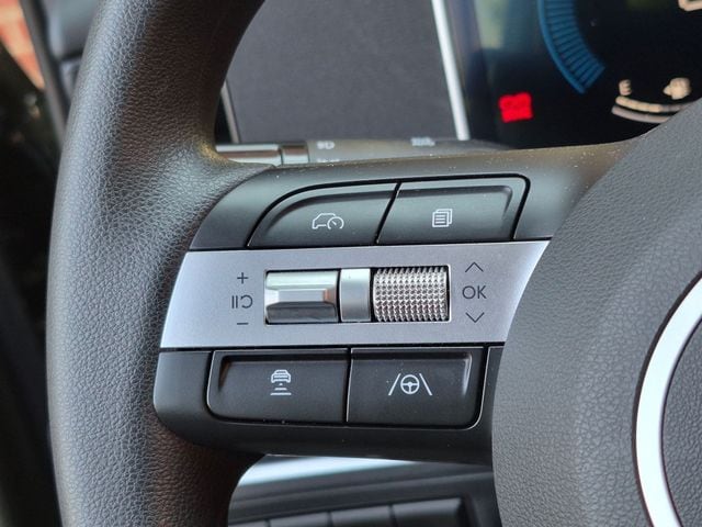 2025 Hyundai Tucson SE - Photo 14