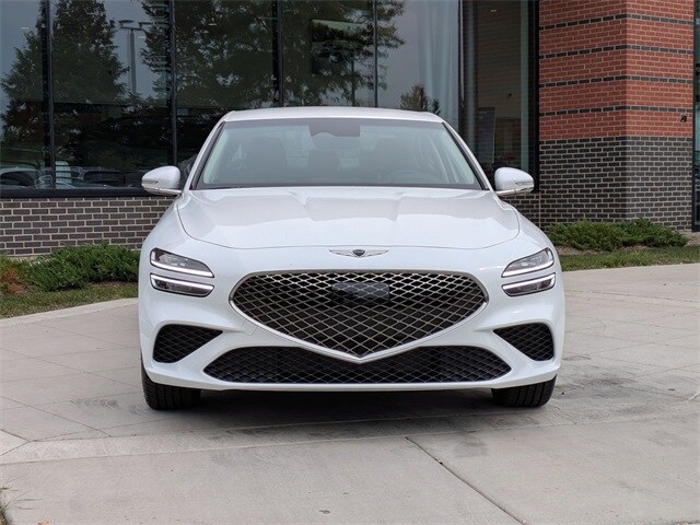 2025 Genesis G70 2.5T photo 2