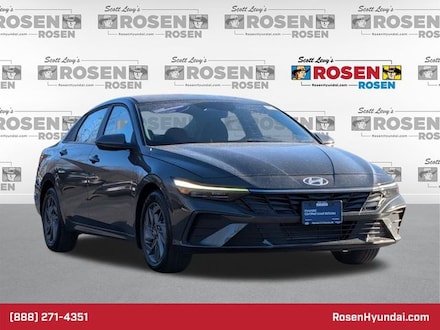 2024 Hyundai Elantra SEL Sedan