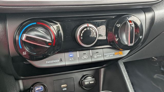 2023 Hyundai Kona SEL - Photo 19