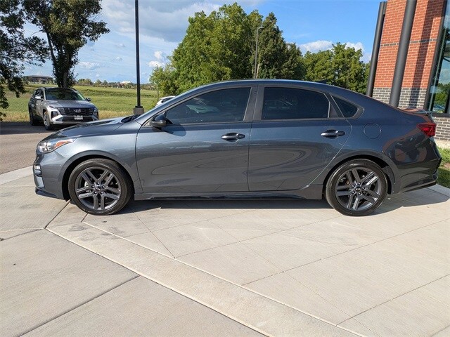 2021 Kia Forte GT-Line photo 4