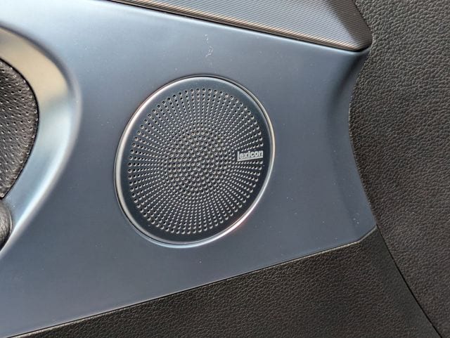 2025 GENESIS G70 Standard - Photo 13