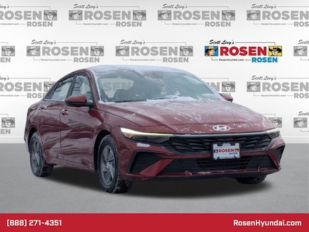 2024 Hyundai Elantra SE Sedan