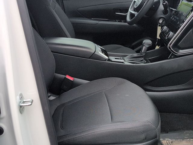 2023 Hyundai Tucson SE - Photo 25