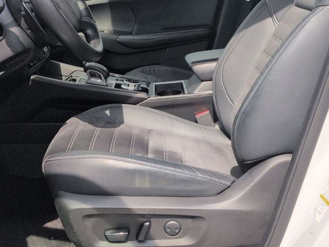 2023 Mitsubishi Outlander SE - Photo 11