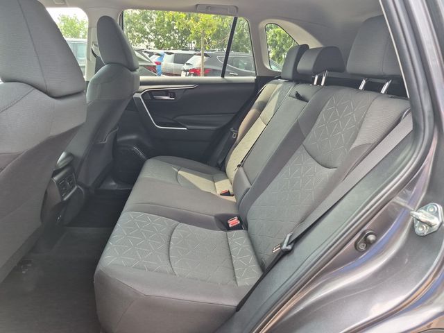 2023 Toyota RAV4 XLE - Photo 25