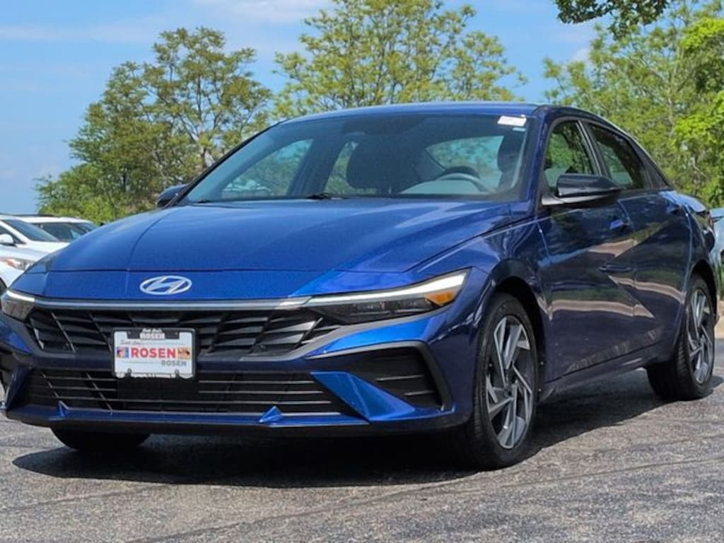 Used 2025 Hyundai Elantra SEL Sport Sedan